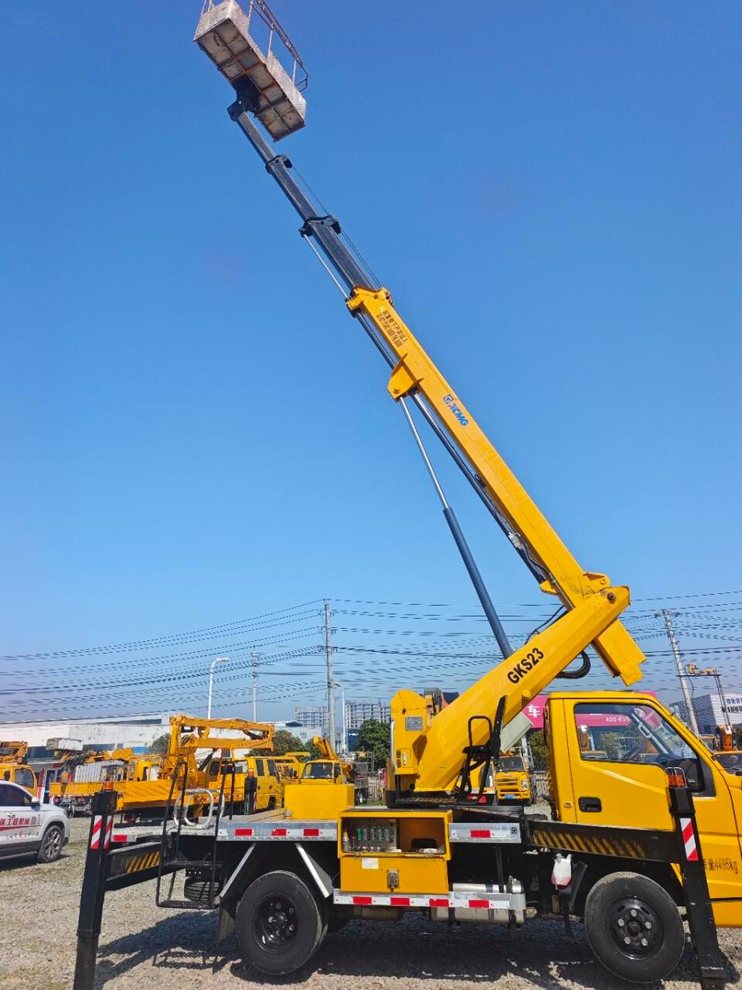 專業(yè)工程車(chē)輛優(yōu)選 轉(zhuǎn)讓徐工23米高空作業(yè)車(chē)及清洗吸污車(chē)