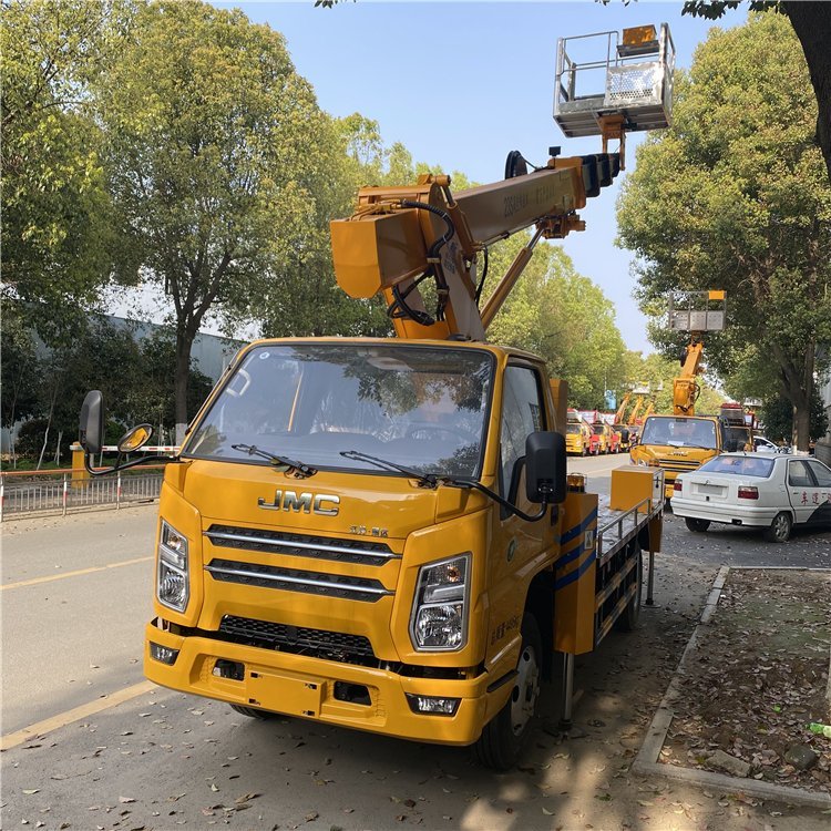 全新23米高空作業(yè)車(chē)亮相 園林綠化修剪新利器，可工廠定制改裝現(xiàn)代救護(hù)車(chē)型